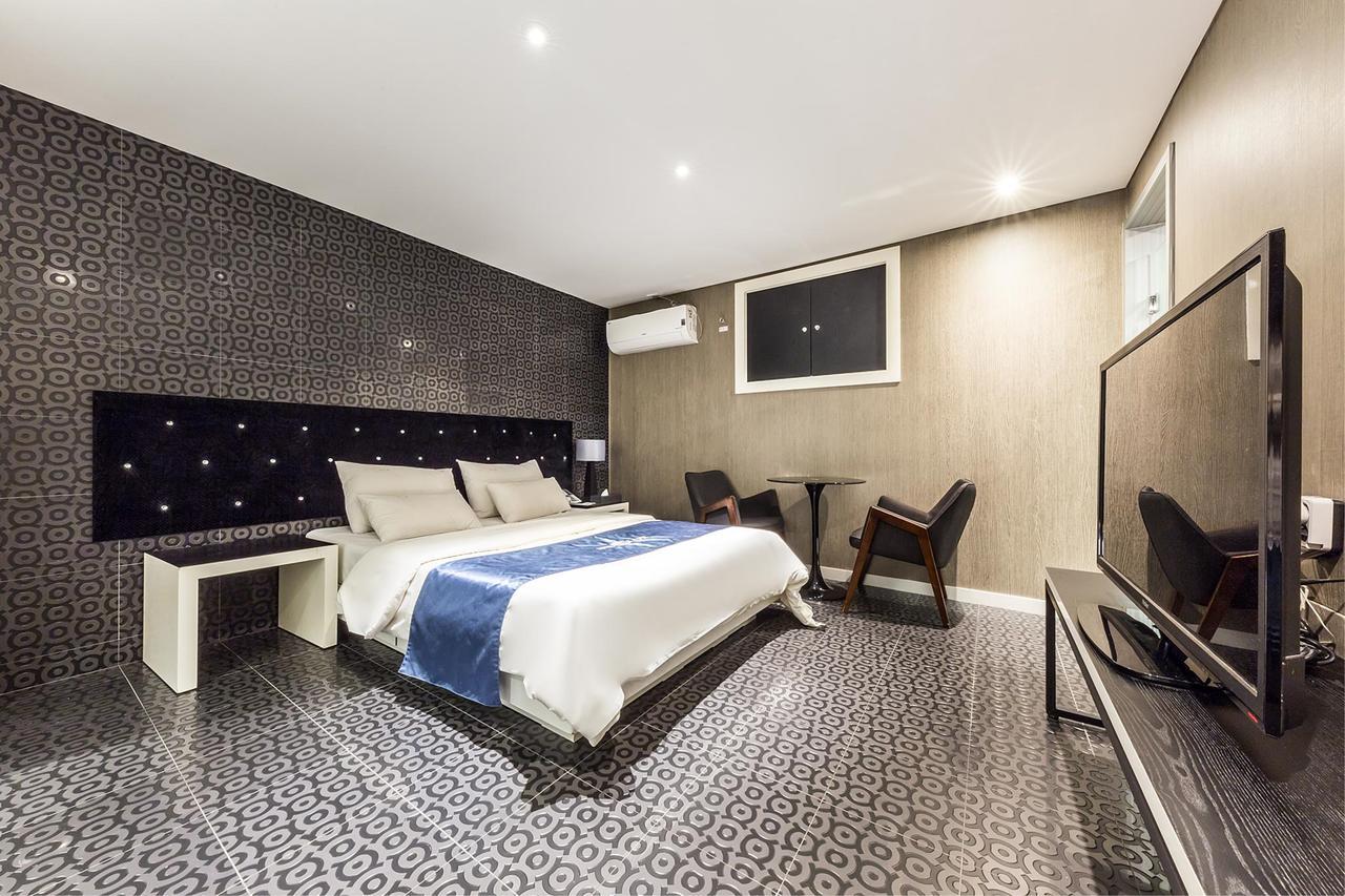 Cheonho Hotel The Blue Seoul Exteriör bild